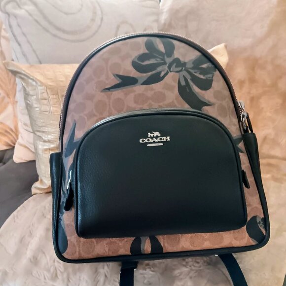 Coach Bow Print Signature Backpack - Picture 5 of 9